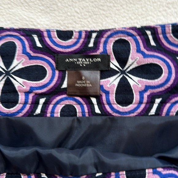 Ann Taylor Skirt 8 - Picture 3 of 3